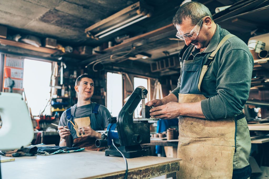 Trade Work Examples Trades workers | migrate to Australia, migrate to New Zealand, migrate ...